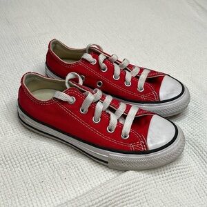 Unisex Toddler Size 11. Red Converse